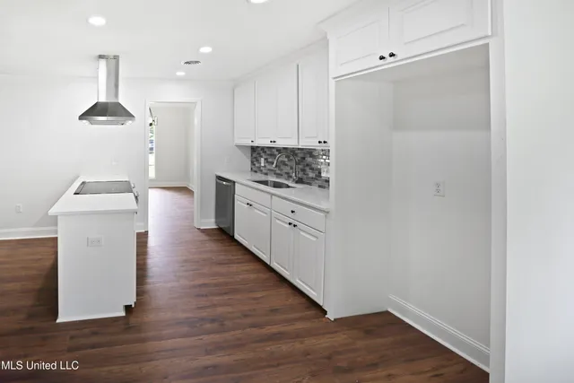 $300,000 | 111 Hickory Hill Place, Brandon, MS 39042