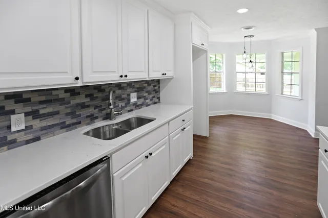 $300,000 | 111 Hickory Hill Place, Brandon, MS 39042