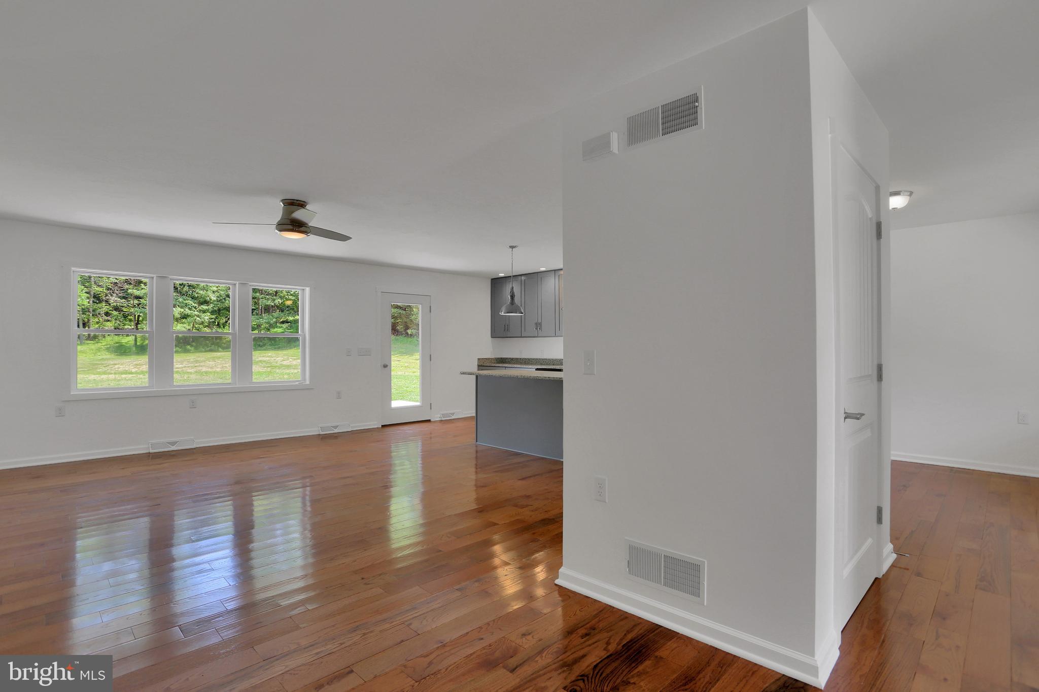 685 Carr Hill Road Gettysburg, PA 17325 - Photo 4 of 56 Gallery Image 4
