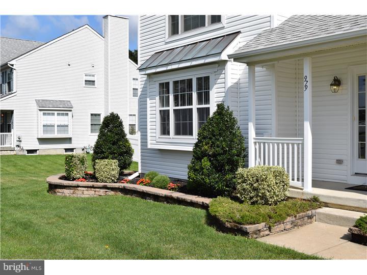 979 Honeysuckle Road Williamstown, NJ 08094 - Photo 2 of 25 Gallery Image 2