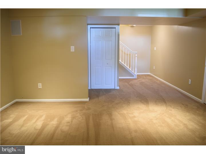 979 Honeysuckle Road Williamstown, NJ 08094 - Photo 12 of 25 Gallery Image 12