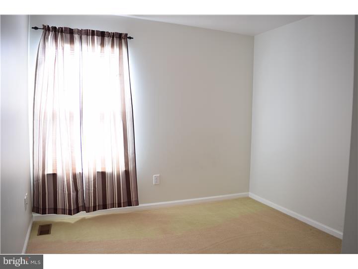 979 Honeysuckle Road Williamstown, NJ 08094 - Photo 16 of 25 Gallery Image 16