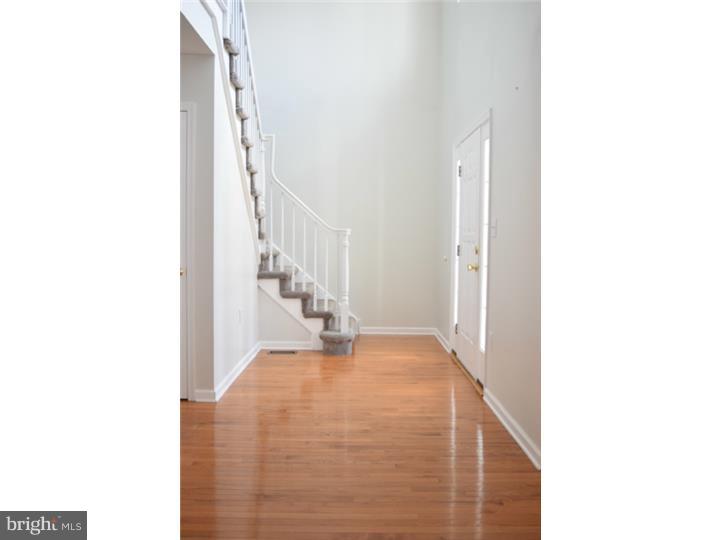 979 Honeysuckle Road Williamstown, NJ 08094 - Photo 3 of 25 Gallery Image 3