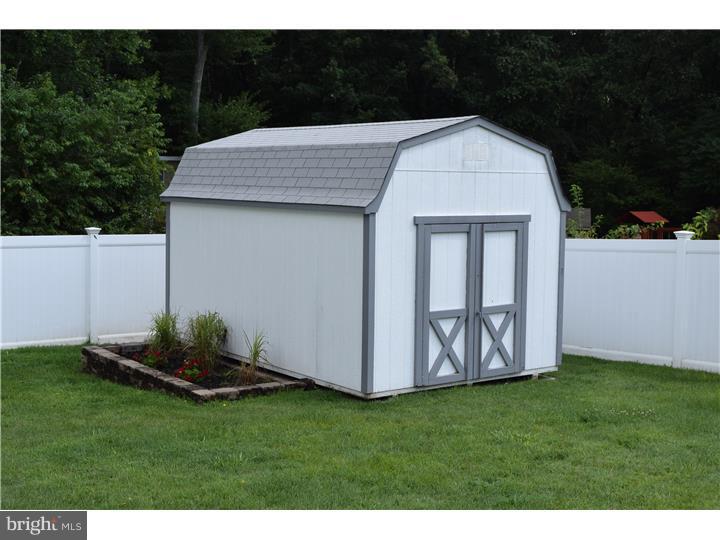 979 Honeysuckle Road Williamstown, NJ 08094 - Photo 22 of 25 Gallery Image 22