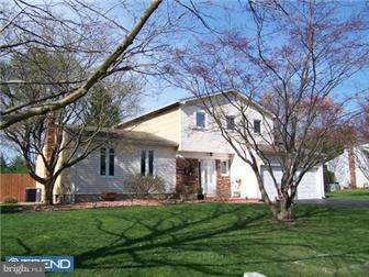 23 Wolfpack Road Hamilton, NJ 08619 - Photo 2 of 11