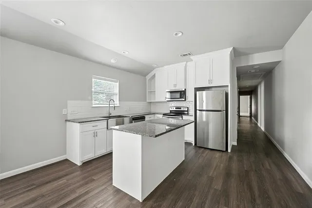 $1,325 | 910 North Throckmorton Street, Unit 914, Sherman, TX 75090