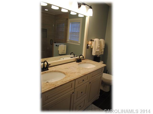 8815 Hambright Road Huntersville, NC 28078 - Photo 9 of 16 Gallery Image 9