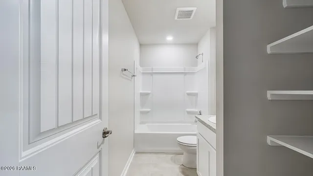 $274,000 | 128 Lake Ridge Drive, Broussard, LA 70518