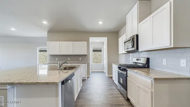 $274,000 | 128 Lake Ridge Drive, Broussard, LA 70518