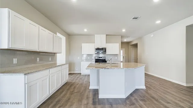 $274,000 | 128 Lake Ridge Drive, Broussard, LA 70518