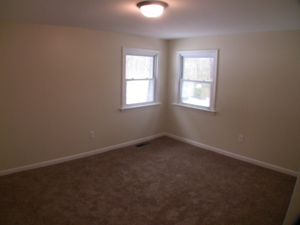 413 Mile Hill Road Laconia, NH 03246 - Photo 12 of 24 Gallery Image 12