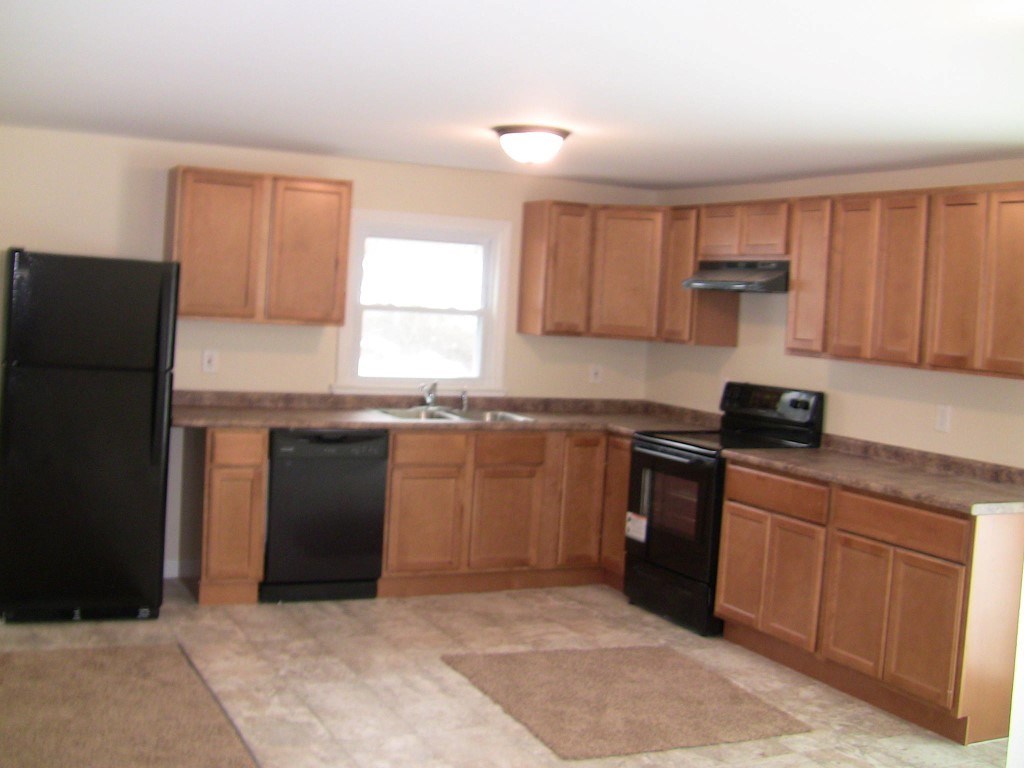 413 Mile Hill Road Laconia, NH 03246 - Photo 7 of 24 Gallery Image 7
