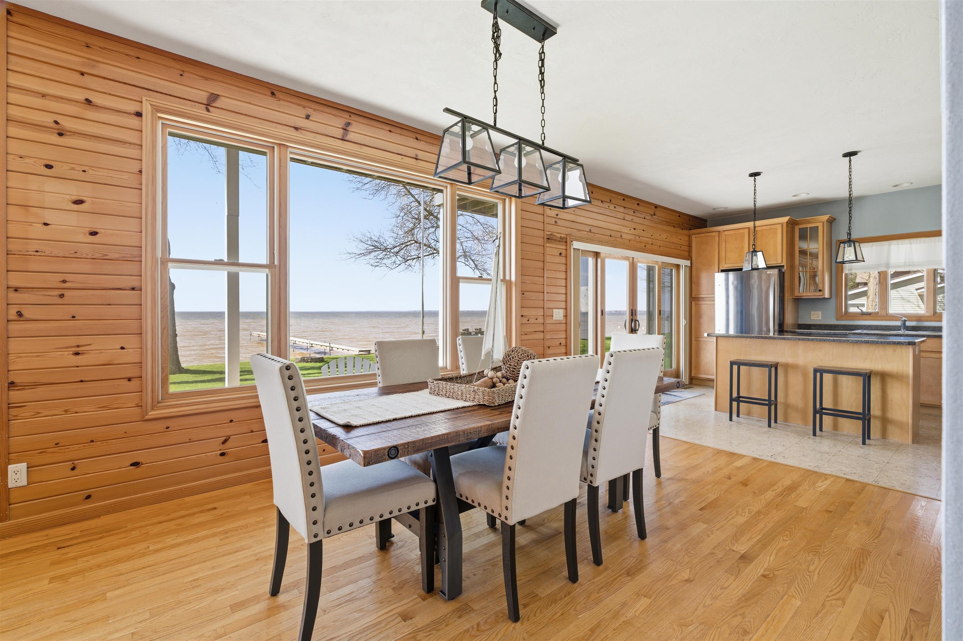 W6537 Firelane 8 Menasha, WI 54952 - Photo 12 of 68