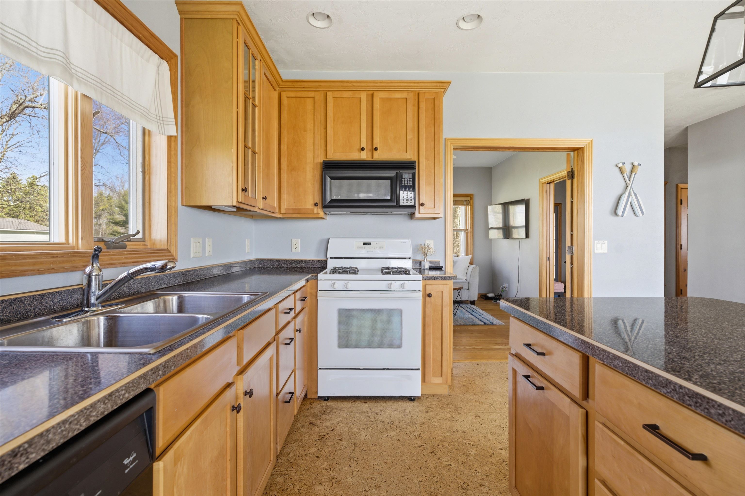 W6537 Firelane 8 Menasha, WI 54952 - Photo 17 of 68