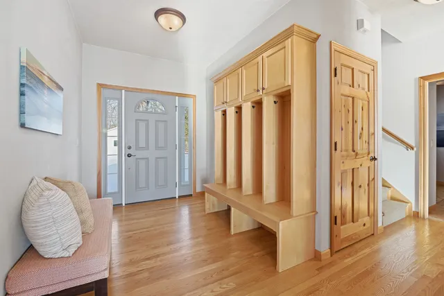 $1,089,000 | W6537 Firelane 8, Menasha, WI 54952