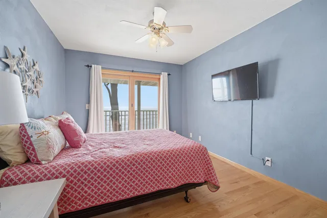 $1,089,000 | W6537 Firelane 8, Menasha, WI 54952