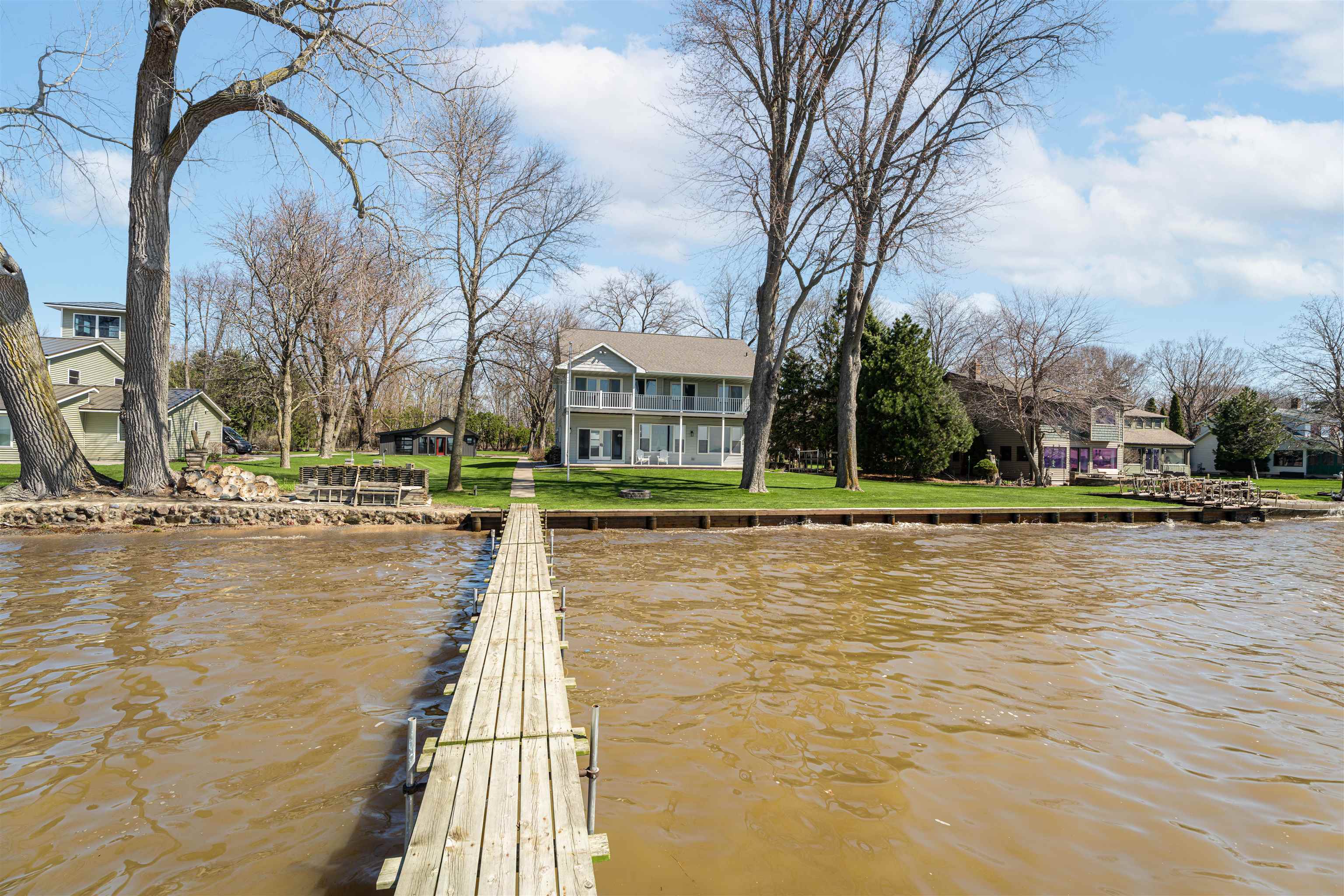 W6537 Firelane 8 Menasha, WI 54952 - Photo 4 of 68