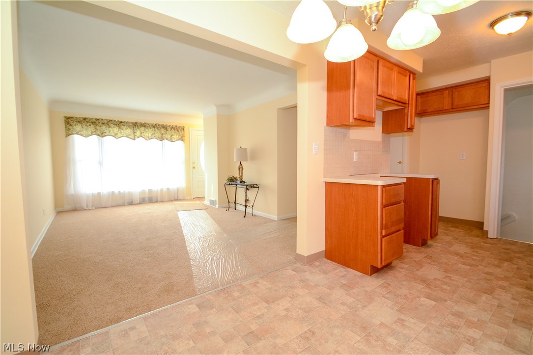 799 Glenhurst Road Willowick, OH 44095 - Photo 7 of 35