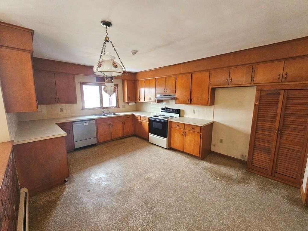 30 Allen Street Gardner, MA 01440 - Photo 14 of 27