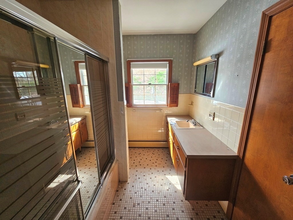 30 Allen Street Gardner, MA 01440 - Photo 22 of 27