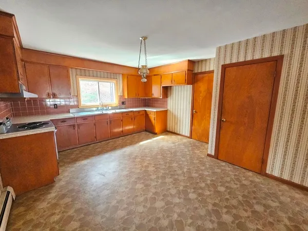 $392,000 | 30 Allen Street, Gardner, MA 01440