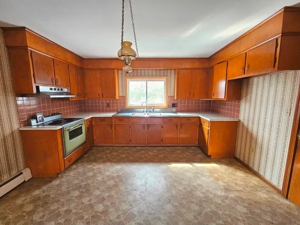 $392,000 | 30 Allen Street, Gardner, MA 01440