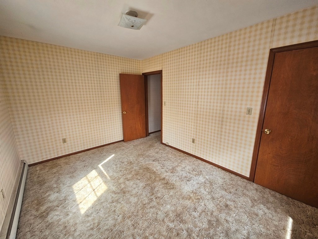 30 Allen Street Gardner, MA 01440 - Photo 9 of 27