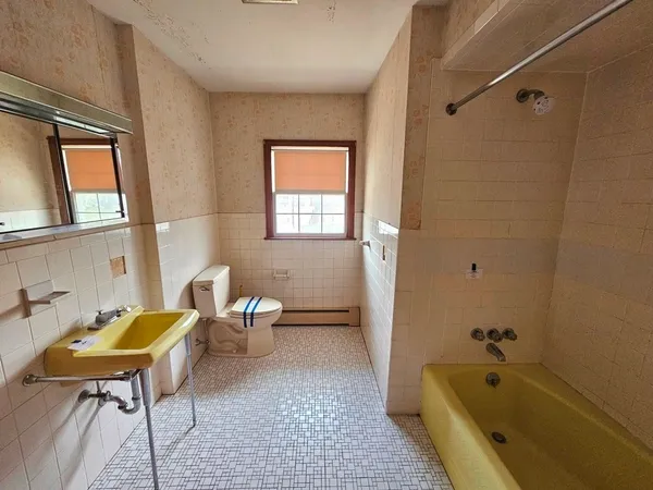 $392,000 | 30 Allen Street, Gardner, MA 01440