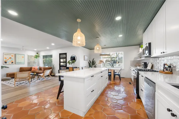 $1,950,000 | 2109 Brackenridge Street, Austin, TX 78704