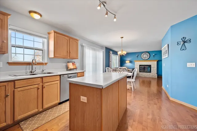 $429,900 | 1910 Crestview Drive, Plainfield, IL 60586