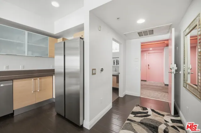 $550,000 | 1234 Wilshire Boulevard, Unit 421, Los Angeles, CA 90017