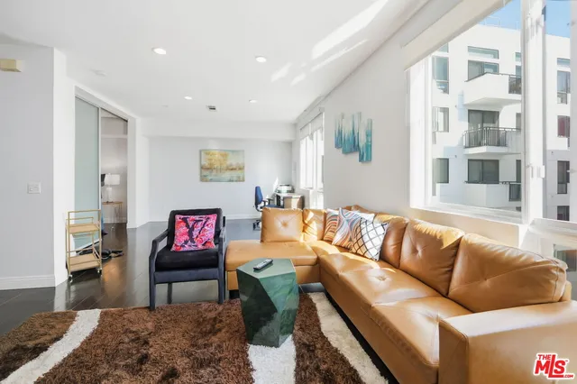 $550,000 | 1234 Wilshire Boulevard, Unit 421, Los Angeles, CA 90017