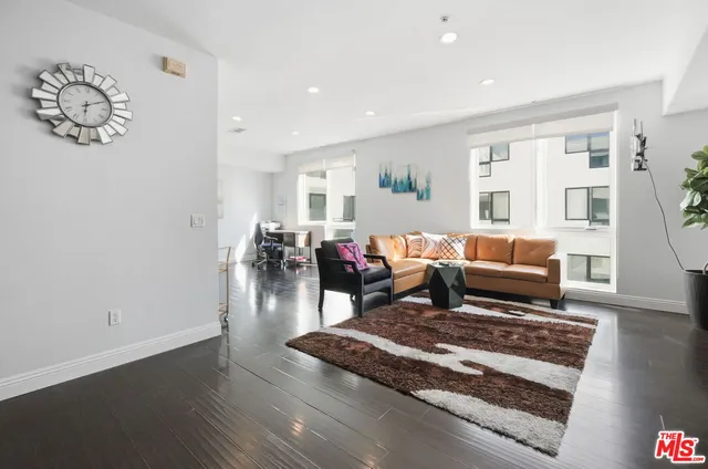 $550,000 | 1234 Wilshire Boulevard, Unit 421, Los Angeles, CA 90017