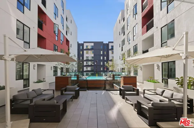 $550,000 | 1234 Wilshire Boulevard, Unit 421, Los Angeles, CA 90017