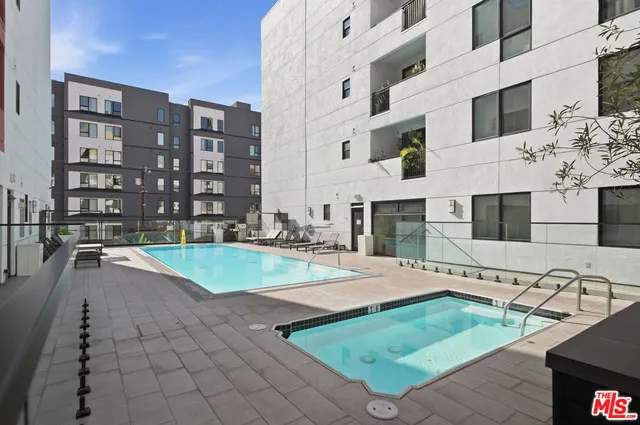 $550,000 | 1234 Wilshire Boulevard, Unit 421, Los Angeles, CA 90017
