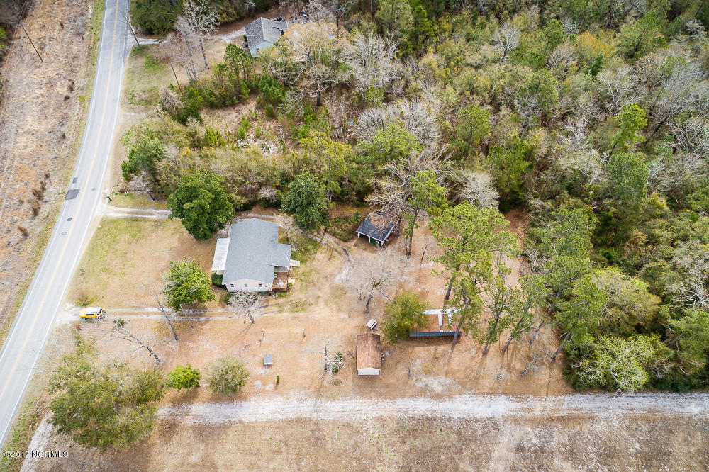 438 Bear Creek Road Hubert, NC 28539 - Photo 18 of 39 438 Bear Creek Road Hubert NC 28539 24