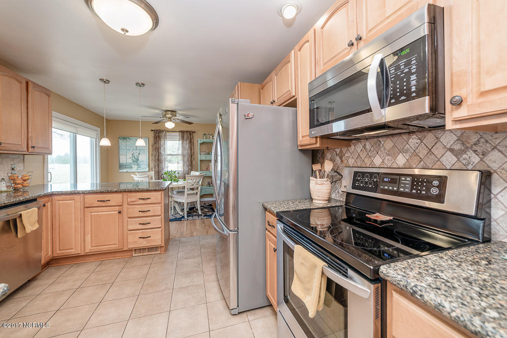 438 Bear Creek Road Hubert, NC 28539 - Photo 28 of 39 438 Bear Creek Road Hubert NC 28539 33