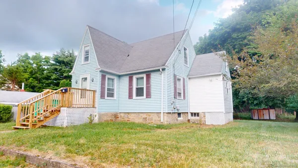$2,200 | 57 Pratt Street, Norwich, CT 06360
