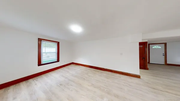 $2,200 | 57 Pratt Street, Norwich, CT 06360