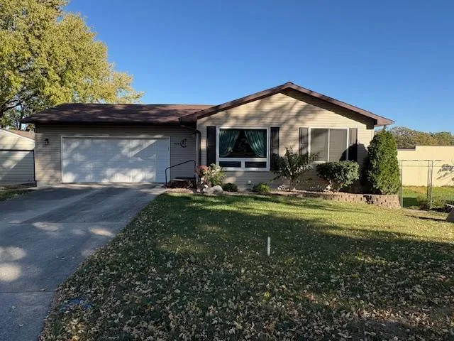 $199,900 | 1200 Crestview Road, Albert Lea, MN 56007