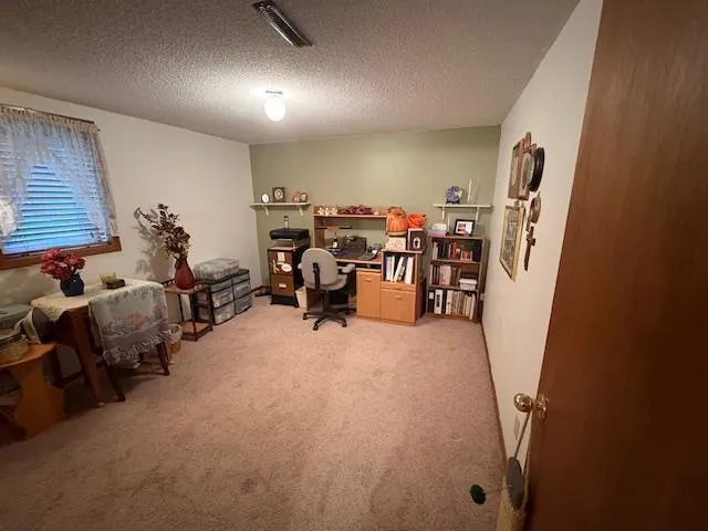 $199,900 | 1200 Crestview Road, Albert Lea, MN 56007