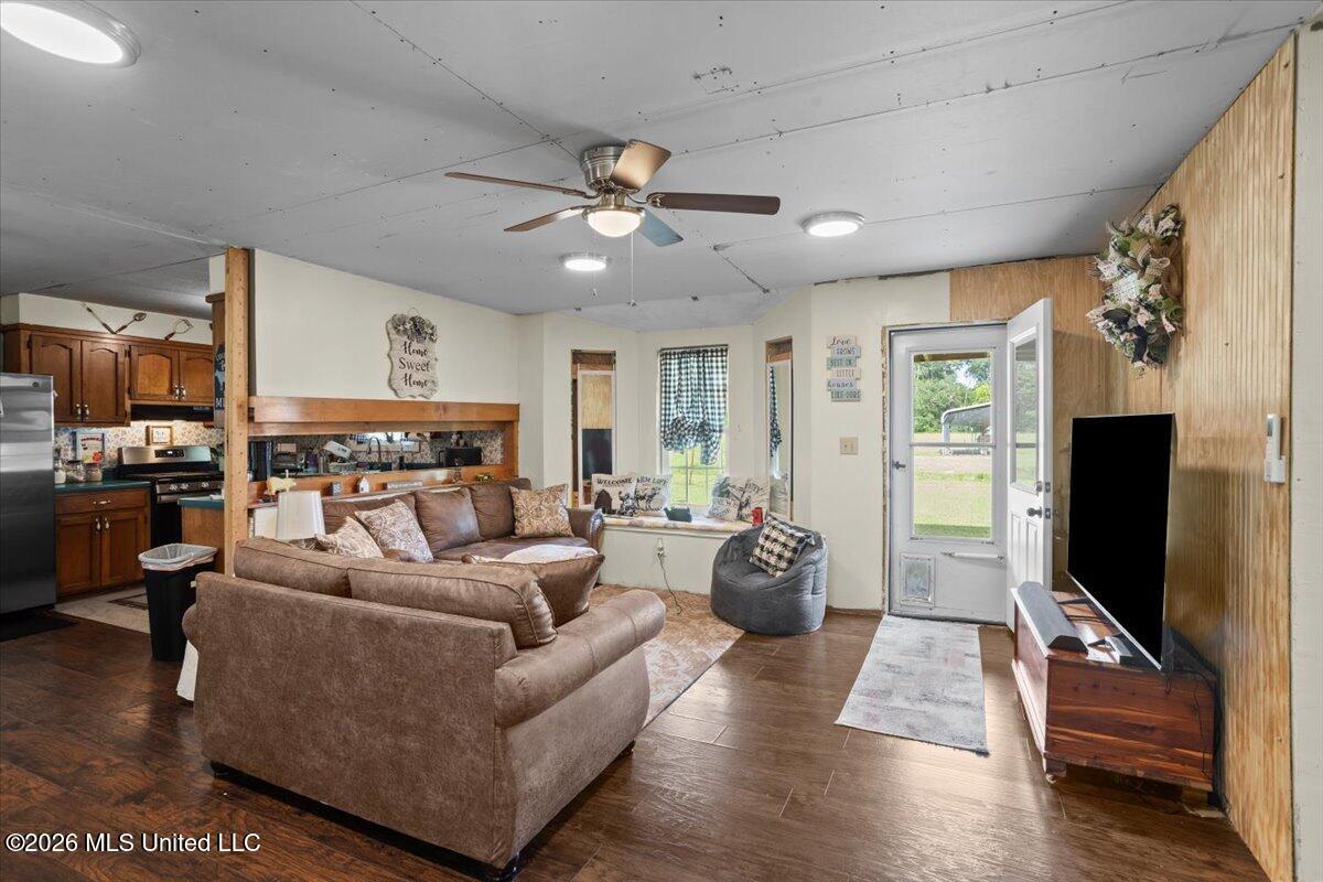 66 Bell Road Wiggins, MS 39577 - Photo 9 of 27 10-HJ0A0551