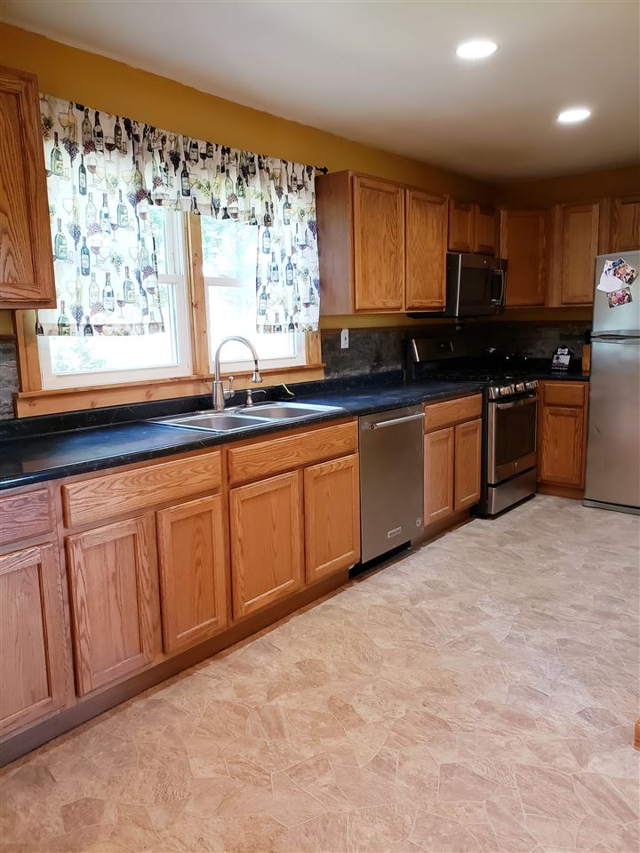 2417 North Thomas Road Fairgrove, MI 48733 - Photo 10 of 34