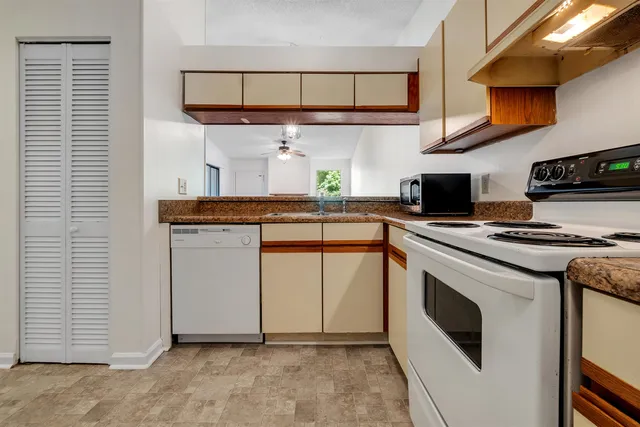 $115,000 | 1571 Stone Road, Unit 2A, Tallahassee, FL 32303