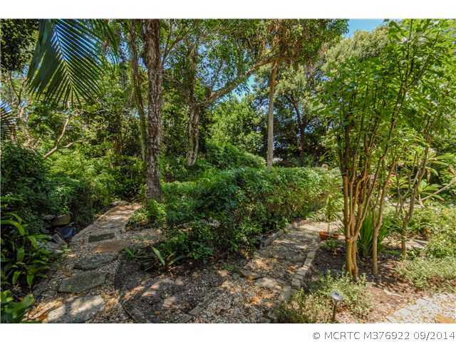 19 Ridgeview Road North Stuart, FL 34996 - Photo 22 of 25 Yard/Garden.