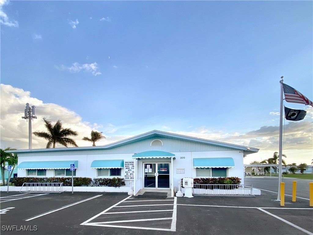 223 Derwent Boulevard Fort Myers, FL 33908 - Photo 13 of 18