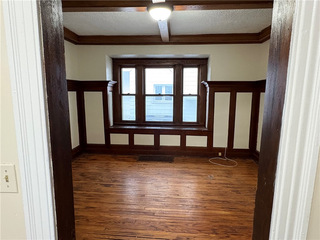 235 Electric Avenue Rochester, NY 14613 - Photo 2 of 12
