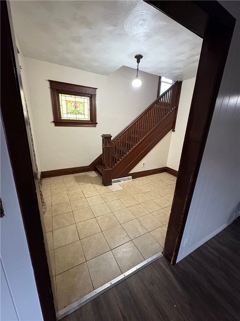 235 Electric Avenue Rochester, NY 14613 - Photo 10 of 12