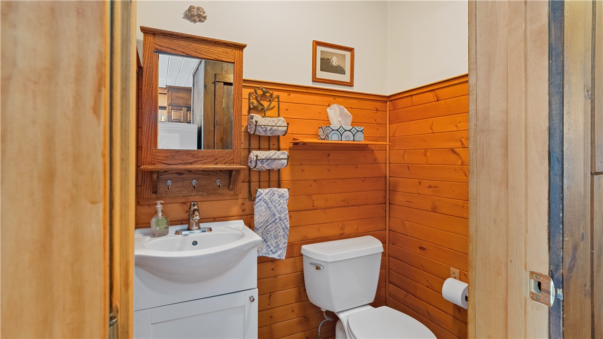 145 Massasoit Drive Warwick, RI 02888 - Photo 17 of 50