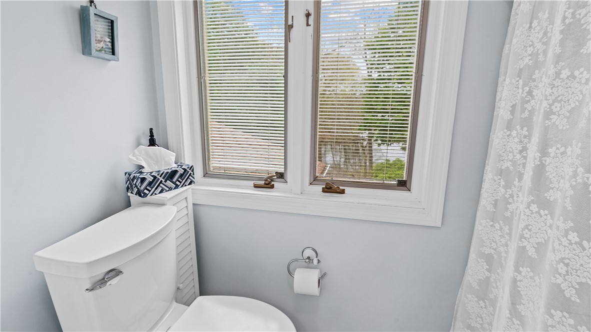 145 Massasoit Drive Warwick, RI 02888 - Photo 23 of 50